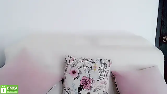 Snapshot of mariana_katto chatting on January 15, 8:26 pm mariana katto online show from January 15, 8:26 pm