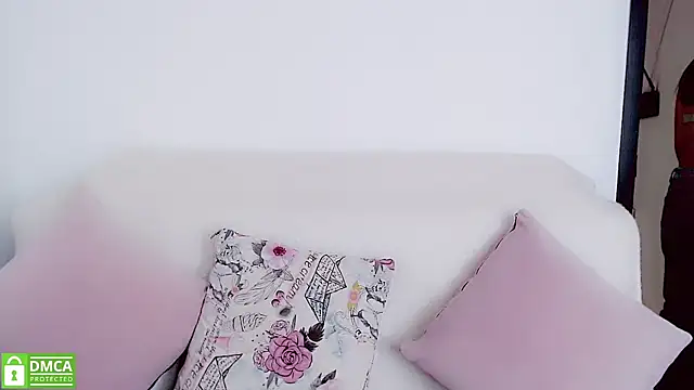 Snapshot of mariana_katto chatting on January 18, 6:32 pm mariana katto online show from January 18, 6:32 pm