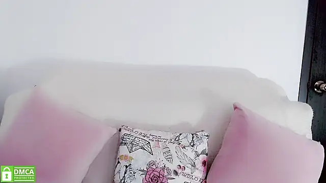 Snapshot of mariana_katto chatting on January 21, 5:41 pm mariana katto online show from January 21, 5:41 pm