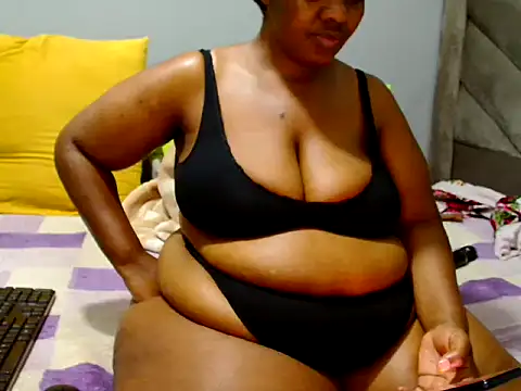 Snapshot of Hips2seyy86 chatting on November 3, 7:59 pm Hips2seyy86 online show from November 3, 7:59 pm