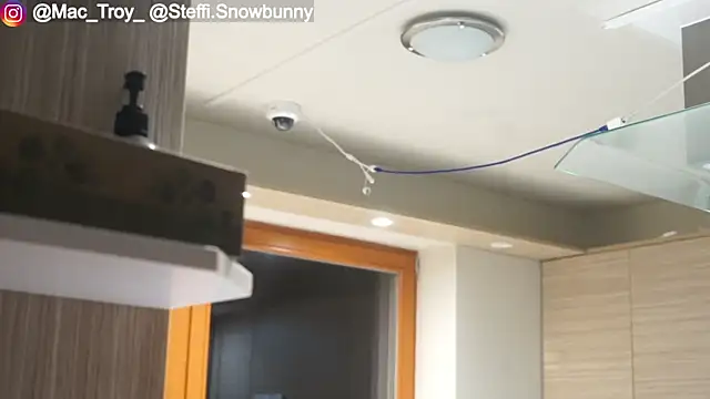 MacTroy online show from October 30, 7:36 pm