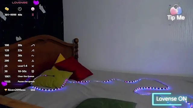 Lillianhot68 online show from February 10, 11:04 am