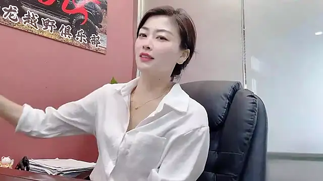 QianF-666 online show from October 18, 3:20 am