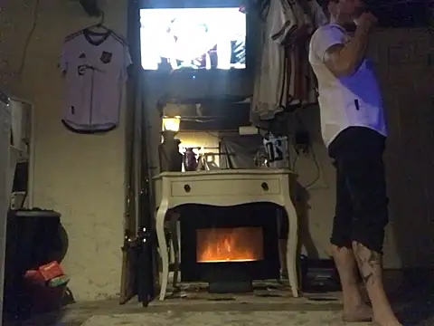 Snapshot of Gman143187 chatting on December 12, 6:47 am Gman143187 online show from December 12, 6:47 am