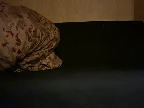 Snapshot of Gman143187 chatting on September 10, 4:01 am Gman143187 online show from September 10, 4:01 am