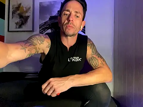 Snapshot of Gman143187 chatting on October 2, 2:07 am Gman143187 online show from October 2, 2:07 am