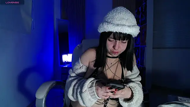 kittyhouse hs online show from November 11, 9:04 pm