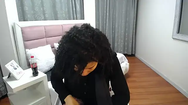 Mayaa ross online show from December 14, 3:18 am