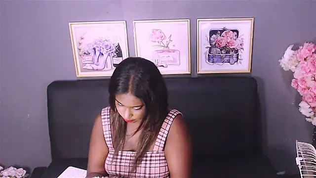 Littleindianmilf online show from January 15, 3:18 pm