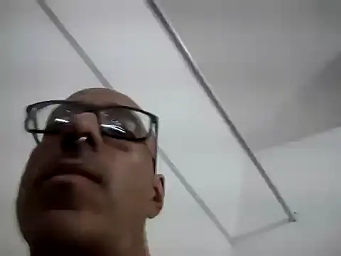 Snapshot of Flippyx4U chatting on December 16, 2:00 pm Flippyx4U online show from December 16, 2:00 pm