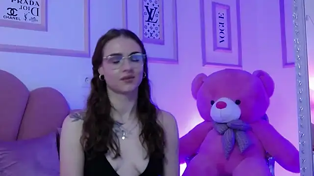 Abby  White online show from January 31, 11:24 pm