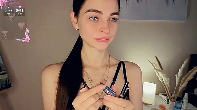 MaryJacksoon online show from October 18, 7:42 am