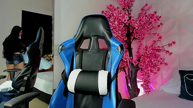 angelica dymond online show from January 4, 10:24 pm