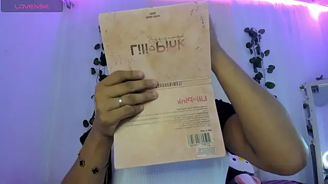 catalina and roger online show from October 3, 1:08 pm