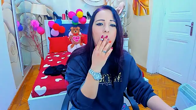 LauraSin online show from February 10, 4:19 am