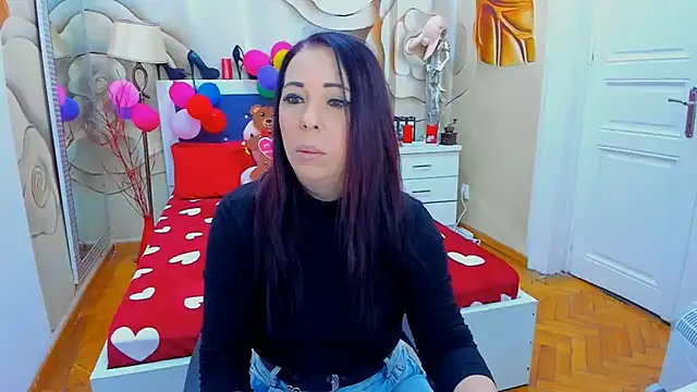 LauraSin online show from February 11, 4:22 am