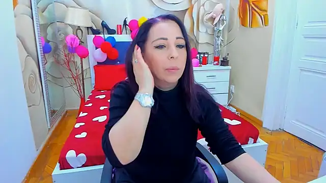 LauraSin online show from February 12, 11:51 am