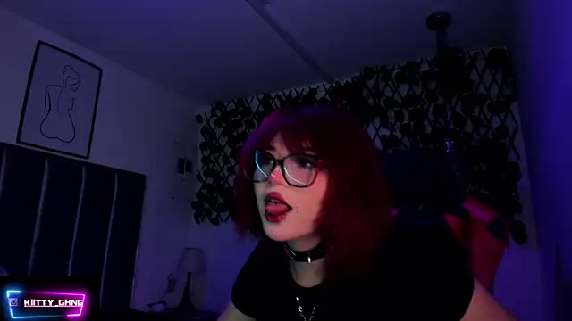 Kitty Gang online show from October 16, 2:01 am