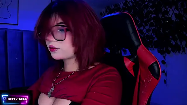 Kitty Gang online show from December 1, 2:38 am