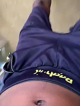 Snapshot of ShroveRising chatting on December 9, 8:11 am ShroveRising online show from December 9, 8:11 am