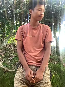 Snapshot of ShroveRising chatting on October 19, 9:54 am ShroveRising online show from October 19, 9:54 am