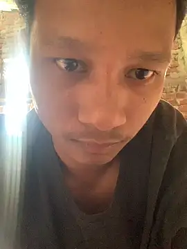 Snapshot of ShroveRising chatting on October 24, 3:25 am ShroveRising online show from October 24, 3:25 am