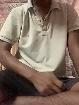 Snapshot of ShroveRising chatting on October 28, 4:53 pm ShroveRising online show from October 28, 4:53 pm