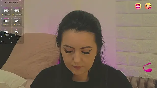 Snapshot of Ariel__Blossom chatting on March 3, 6:37 am Ariel Blossom online show from March 3, 6:37 am