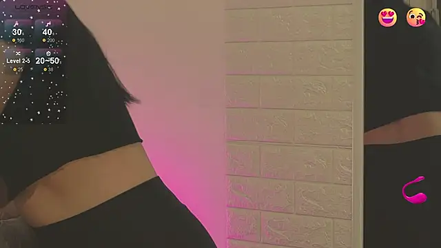 Snapshot of Ariel__Blossom chatting on March 10, 6:59 am Ariel Blossom online show from March 10, 6:59 am