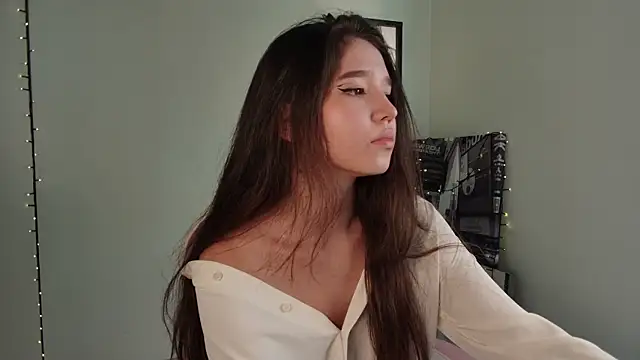 Snapshot of purrrrrrrrr chatting on December 7, 2:57 pm purrrrrrrrr online show from December 7, 2:57 pm