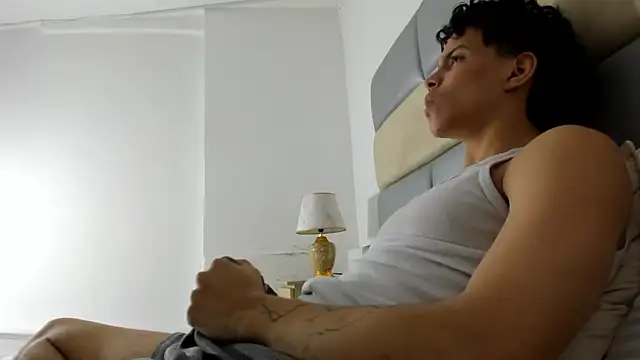 Snapshot of lax777_ chatting on March 4, 6:39 pm lax777 online show from March 4, 6:39 pm