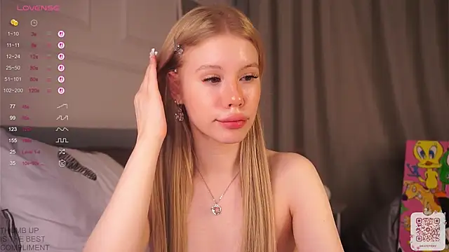 ZaraDudley online show from March 15, 10:00 pm