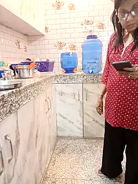 Snapshot of Saroj-Shah chatting on March 17, 5:05 pm Saroj-Shah online show from March 17, 5:05 pm