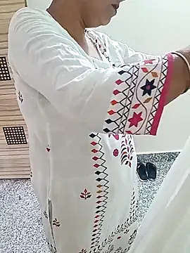 Snapshot of Saroj-Shah chatting on September 17, 5:31 am Saroj-Shah online show from September 17, 5:31 am