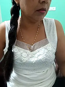 Snapshot of Saroj-Shah chatting on November 4, 3:05 am Saroj-Shah online show from November 4, 3:05 am