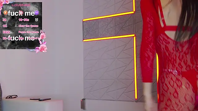 hailey peach online show from September 26, 5:28 pm