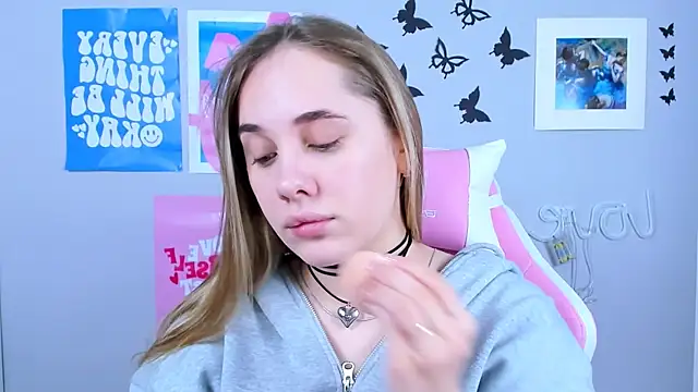 MiaMilas online show from January 6, 4:36 am