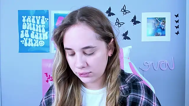 MiaMilas online show from February 4, 5:42 am