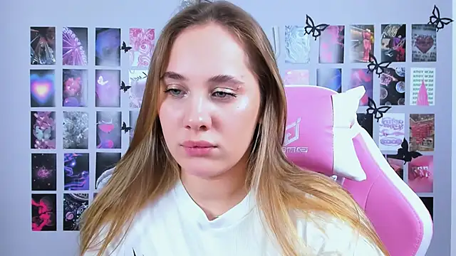 MiaMilas online show from February 12, 7:55 am