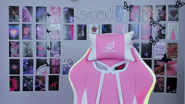 MiaMilas online show from February 19, 10:56 am