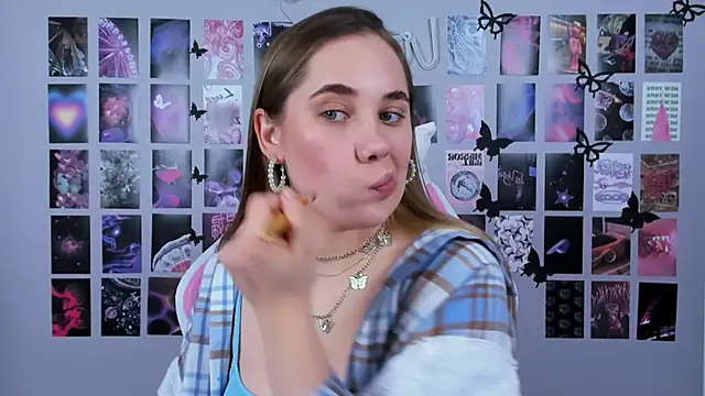 MiaMilas online show from February 20, 8:17 am