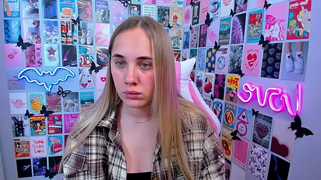 MiaMilas online show from September 9, 4:28 pm