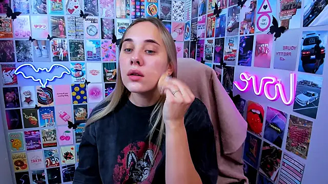 MiaMilas online show from October 7, 4:09 am