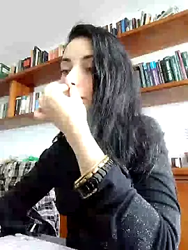 amellie ros online show from December 3, 1:54 pm