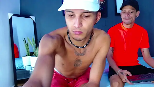 Friendsofeverything  online show from December 23, 4:17 pm