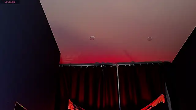 dark vamp  online show from December 21, 1:15 am