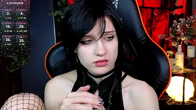 dark vamp  online show from December 21, 4:19 am