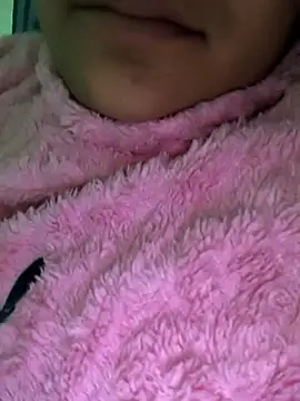 Snapshot of PeaCoooock chatting on December 5, 4:14 pm PeaCoooock online show from December 5, 4:14 pm