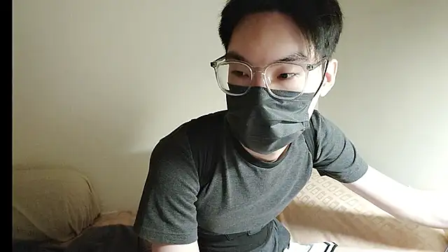 Yang 1069 online show from October 24, 1:29 pm