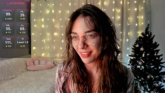 Snapshot of AraCopple chatting on December 29, 7:22 pm AraCopple online show from December 29, 7:22 pm